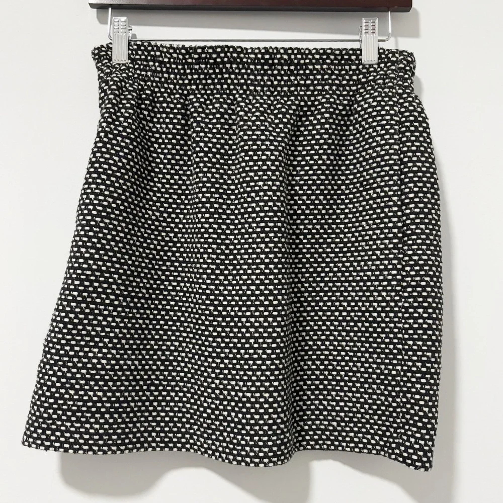 J. Crew Factory Sidewalk Skirt Womens Size 2 Black White Jacquard Print Textured